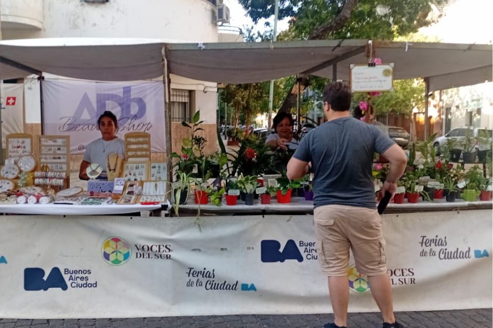 Feria Voces del Sur en Plaza Colombia