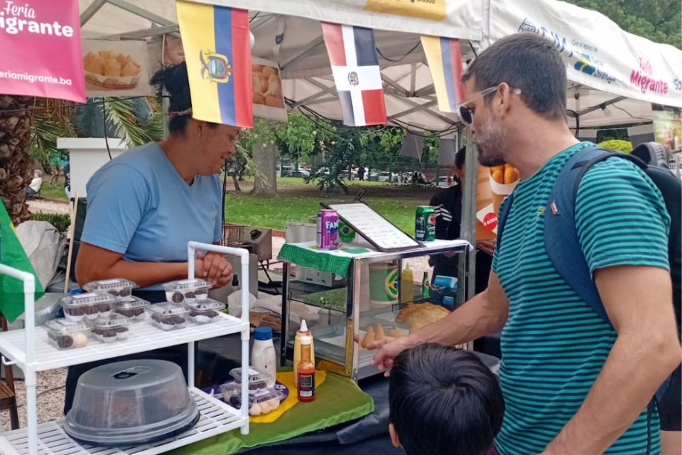 Feria Migrante en Plaza Juan José Paso: un recorrido cultural por el mundo