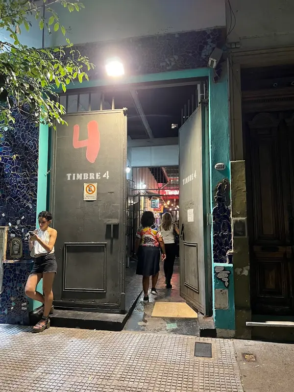 Timbre 4, imagen 3