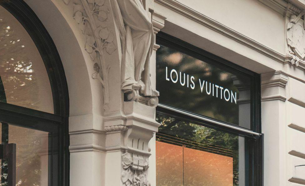 La Función Estratégica del Visual Merchandising en la Industria del Lujo