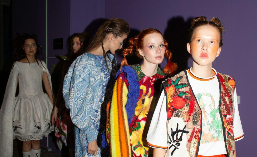 Muestra Creativa de Diseño de Indumentaria y Textil