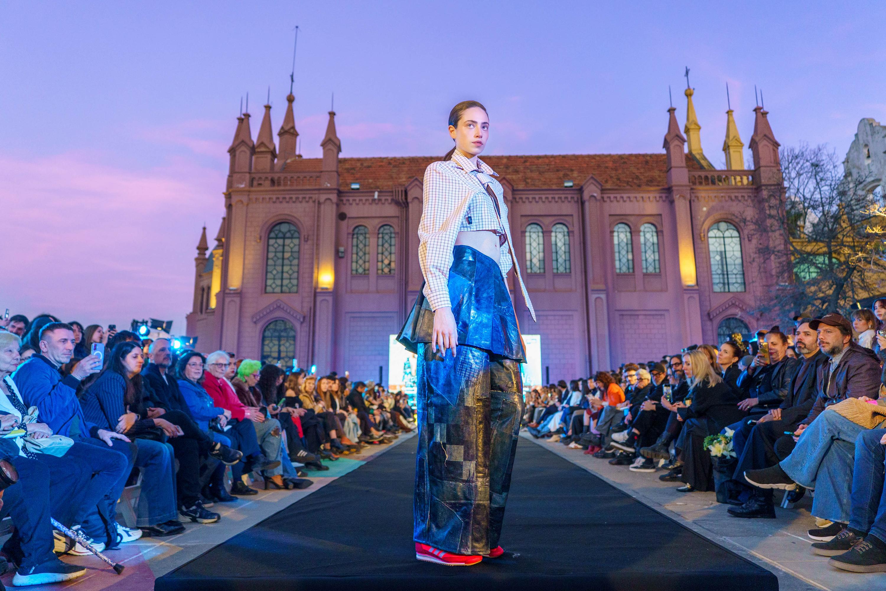 Desfile Revelaciones de Moda 2026