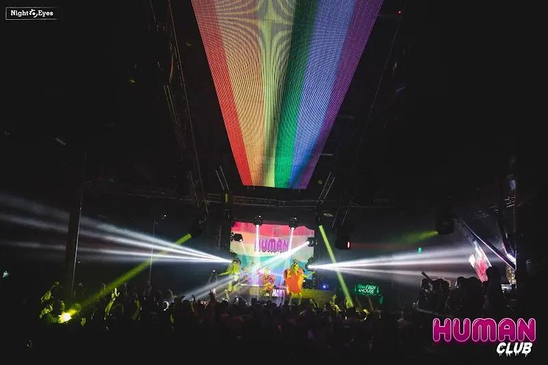 Human Club, imagen 1
