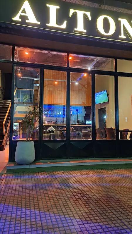 Alton Bar, imagen 1