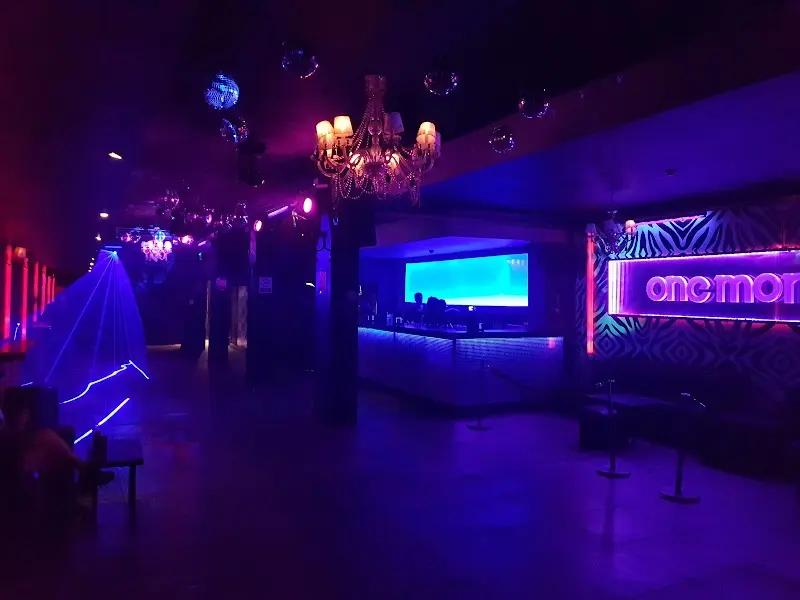 One More Club, imagen 1